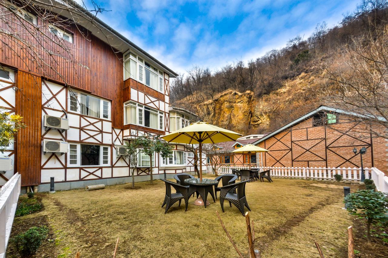 Hotel Metropolis Srīnagar Exterior foto