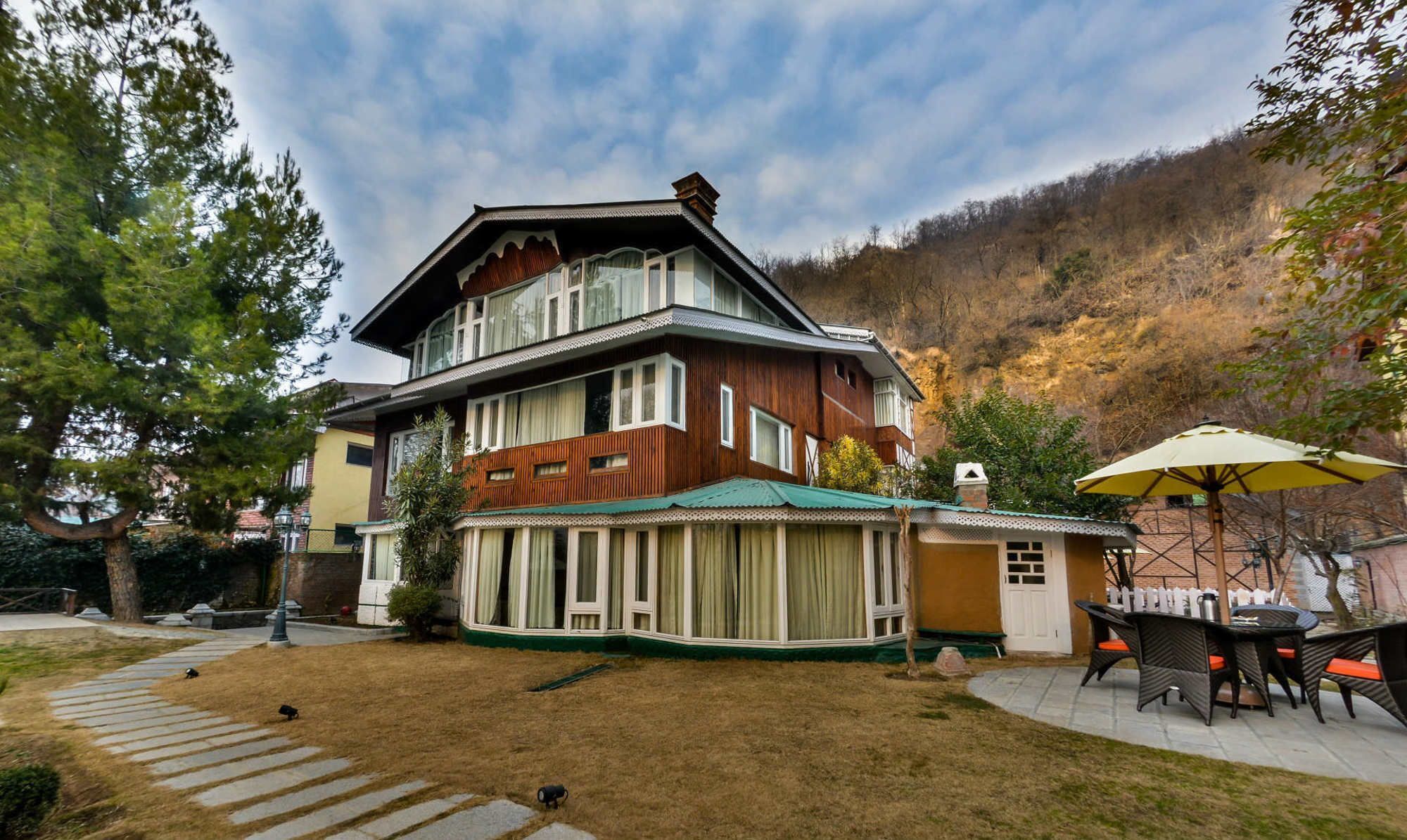 Hotel Metropolis Srīnagar Exterior foto